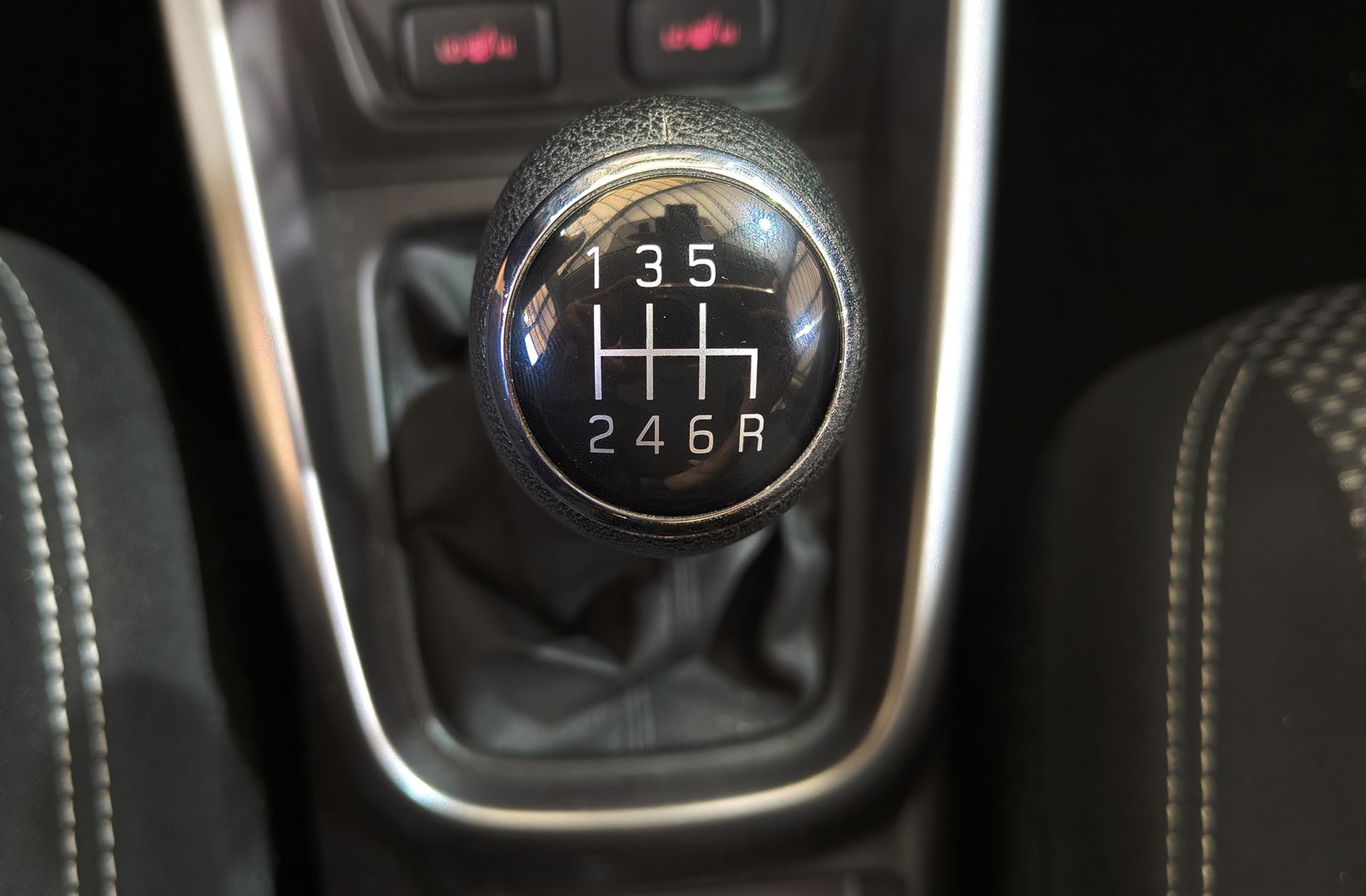 Suzuki Vitara 1.4 Turbo Mild Hybrid GLE - foto 5