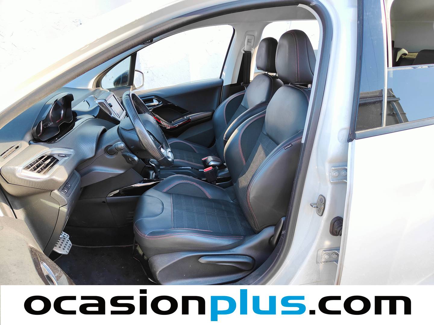 Foto Peugeot 2008 Peugeot 2008 BlueHDi 120 GT Line EAT6 (120 CV)