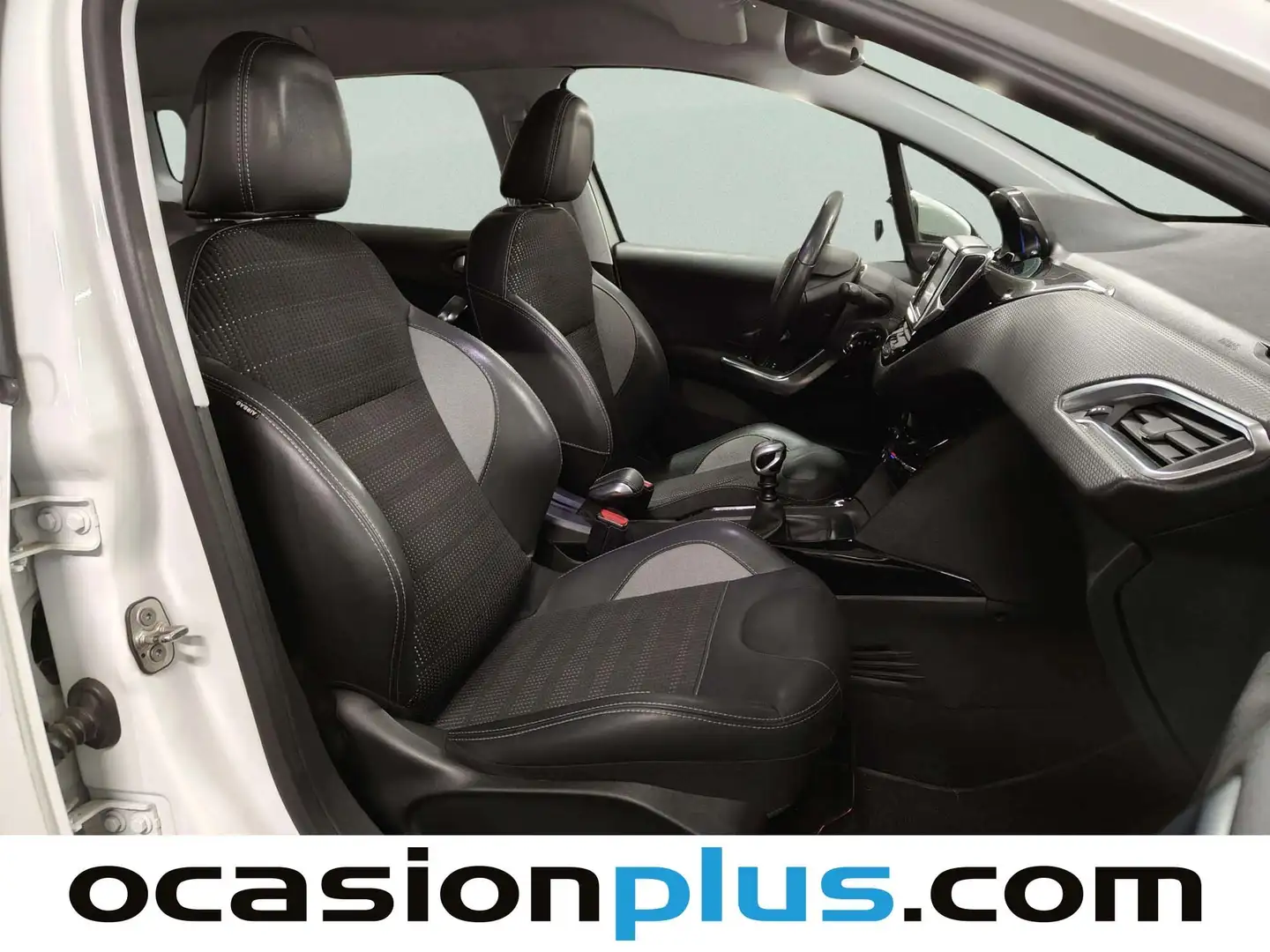 Foto Peugeot 2008 Peugeot 2008 PureTech 130 S&S Allure (130 CV)