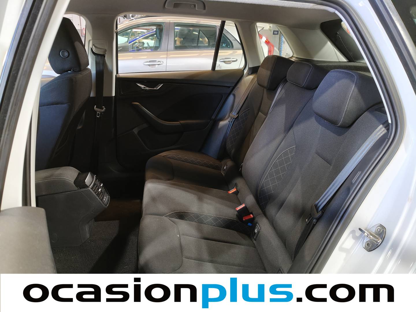 Foto asientos traseros Skoda Kamiq Skoda Kamiq 1.0 TSI Ambition (110 CV)