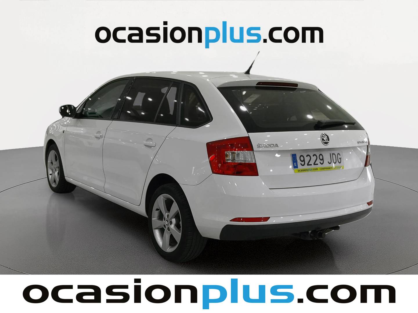 Foto trasera Skoda Spaceback Skoda Spaceback 1.6 TDI CR Ambition (105 CV) izquierda