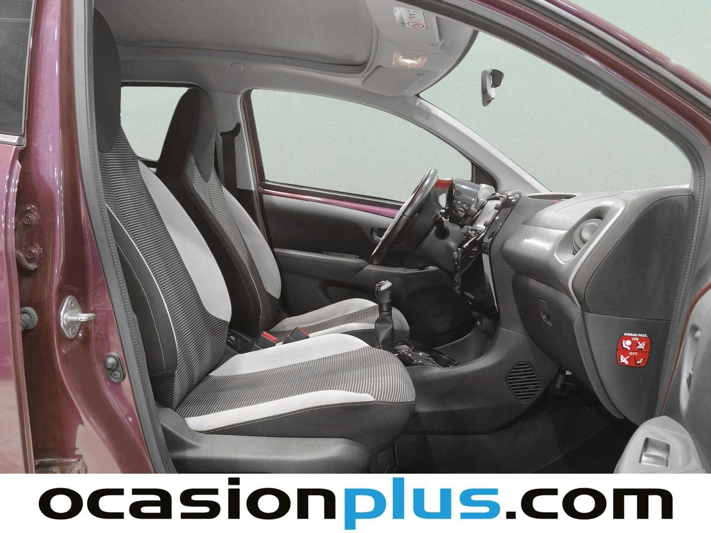 Peugeot 108 Peugeot 108 1.2 PureTech Top! Allure (82 CV) de segunda mano