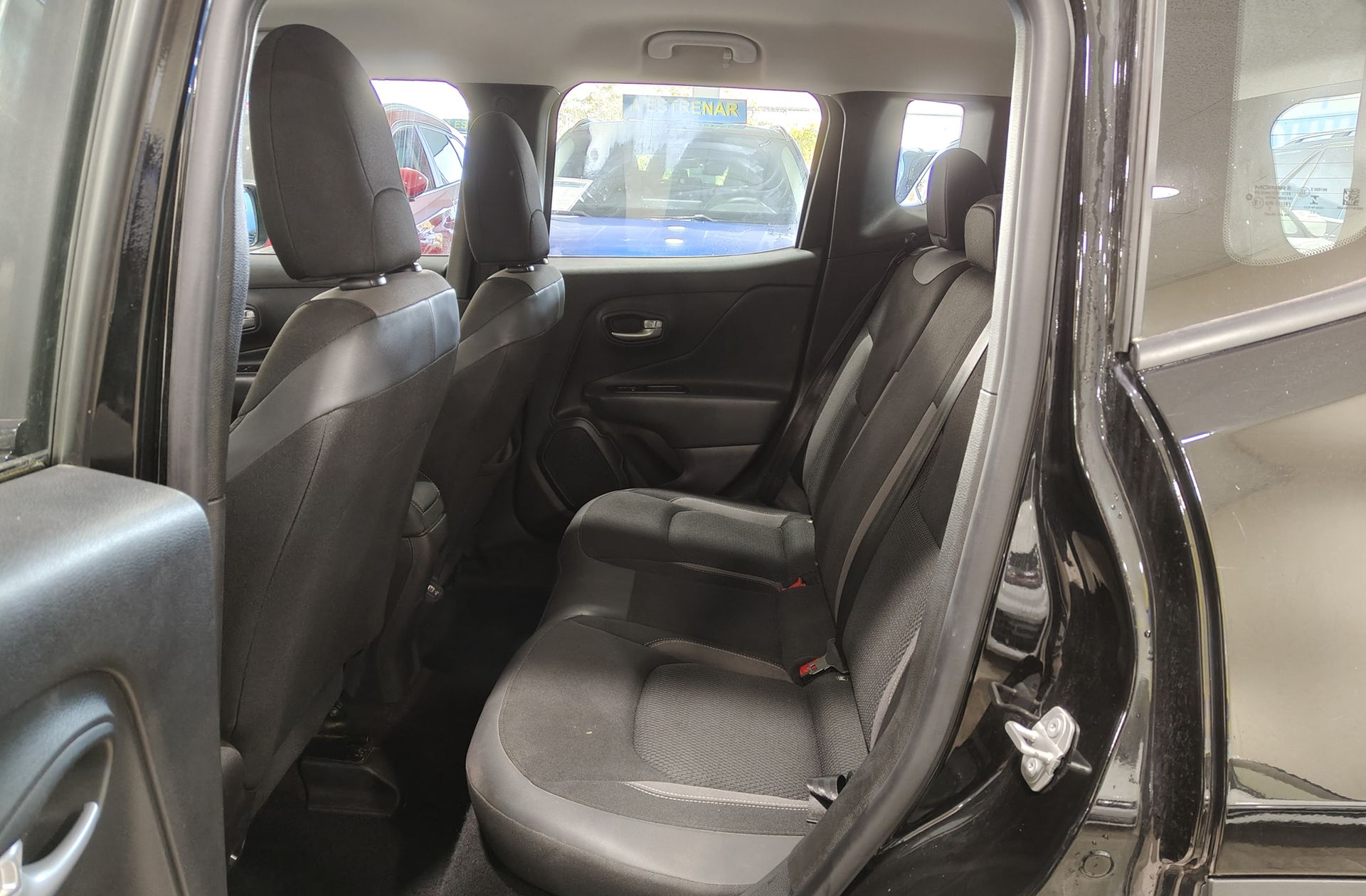Jeep Renegade eHybrid 1.5 Limited ATX - foto 9