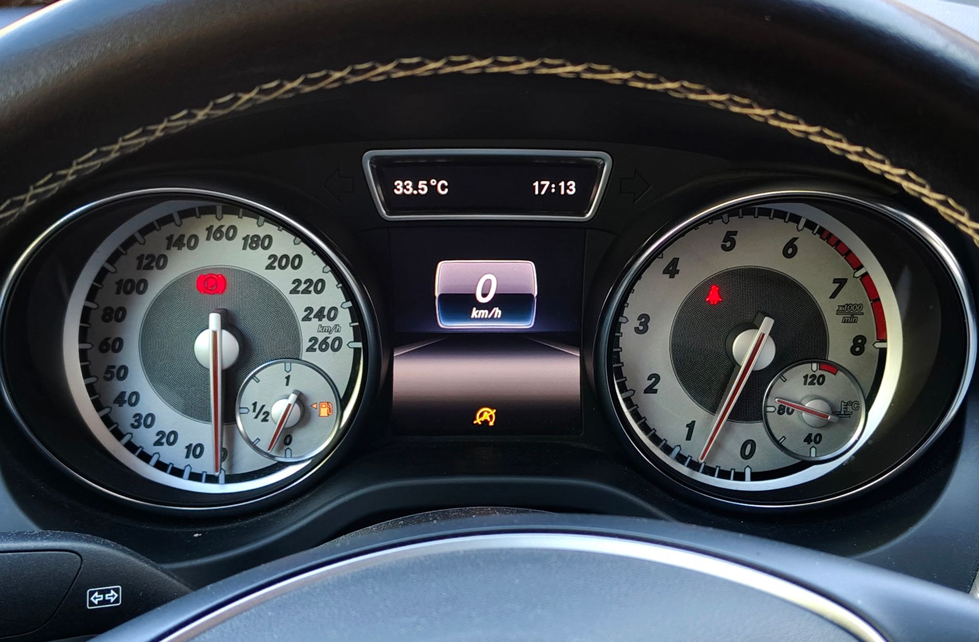 Mercedes-Benz CLA 200 - foto 19