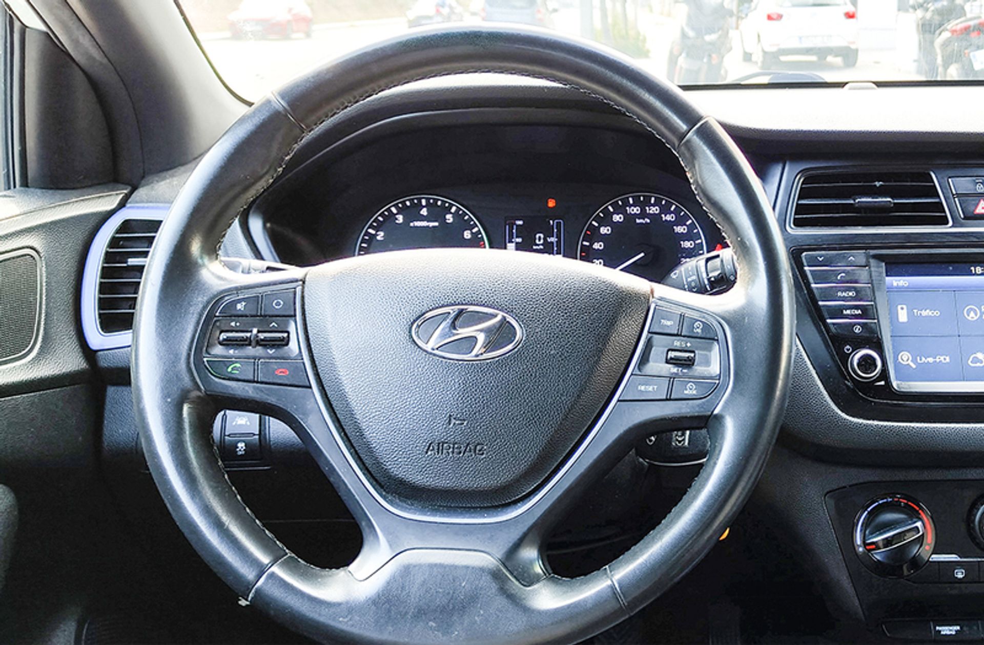 Hyundai i20 1.2 MPI Klass Go! Nav - foto 20