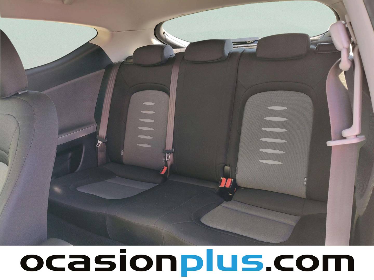 Foto asientos traseros KIA Ceed KIA Ceed 1.6 CRDi VGT Drive (128 CV)