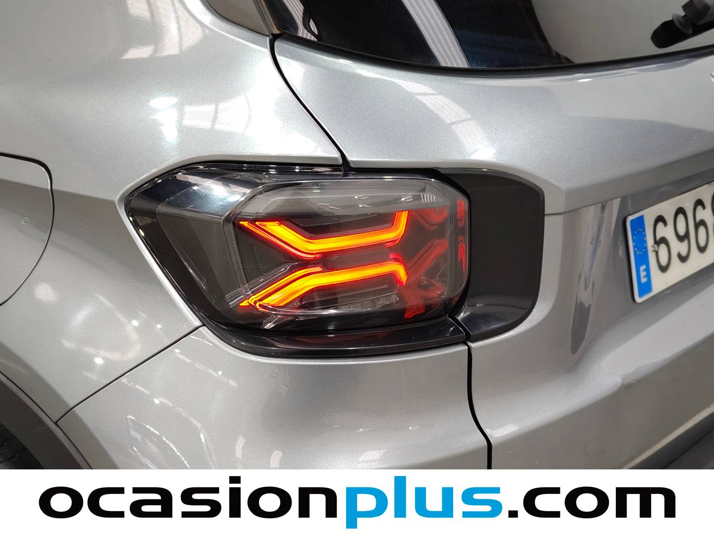 Foto Jeep Avenger Jeep Avenger 1.2 G Summit (100 CV)