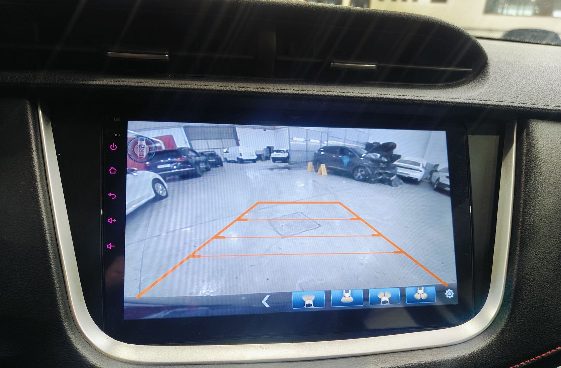 SWM G01 1.5T Luxury - foto 9