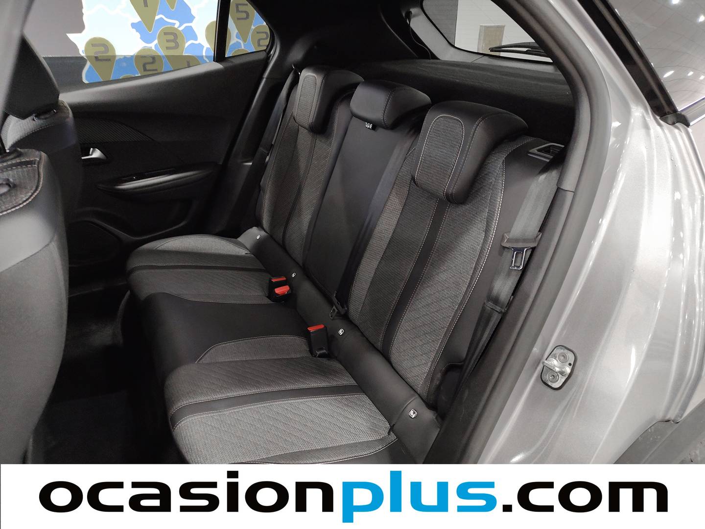 Foto asientos traseros Peugeot 2008 Peugeot 2008 Allure Hybrid eDCS6 (145 CV)
