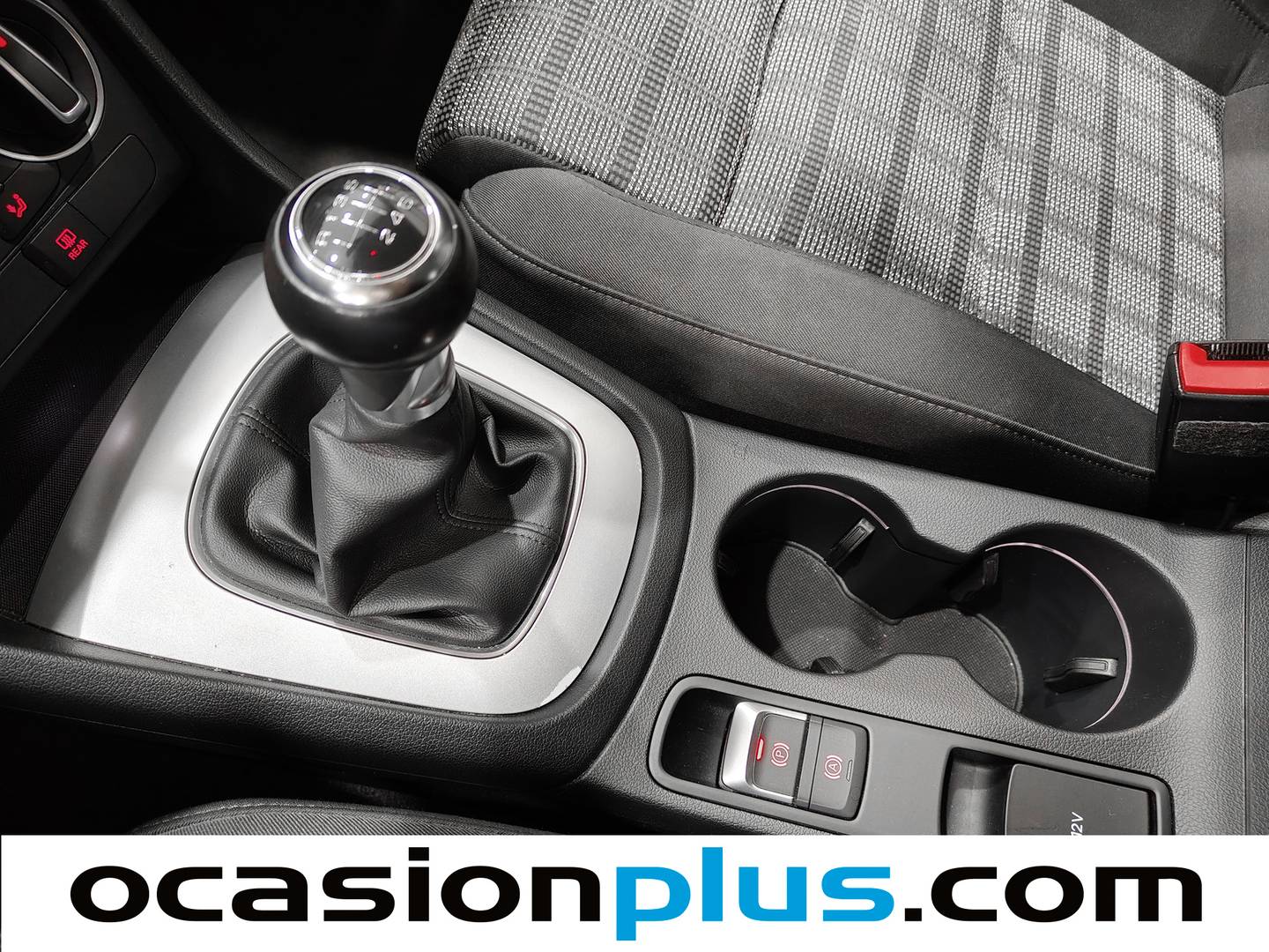 Foto Audi Q3 Audi Q3 sport edition 1.4 TFSI CoD 110 kW (150 CV)