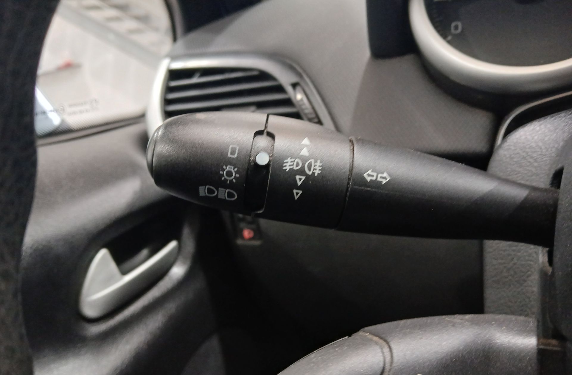 Peugeot 207 1.4 Business Line - foto 20