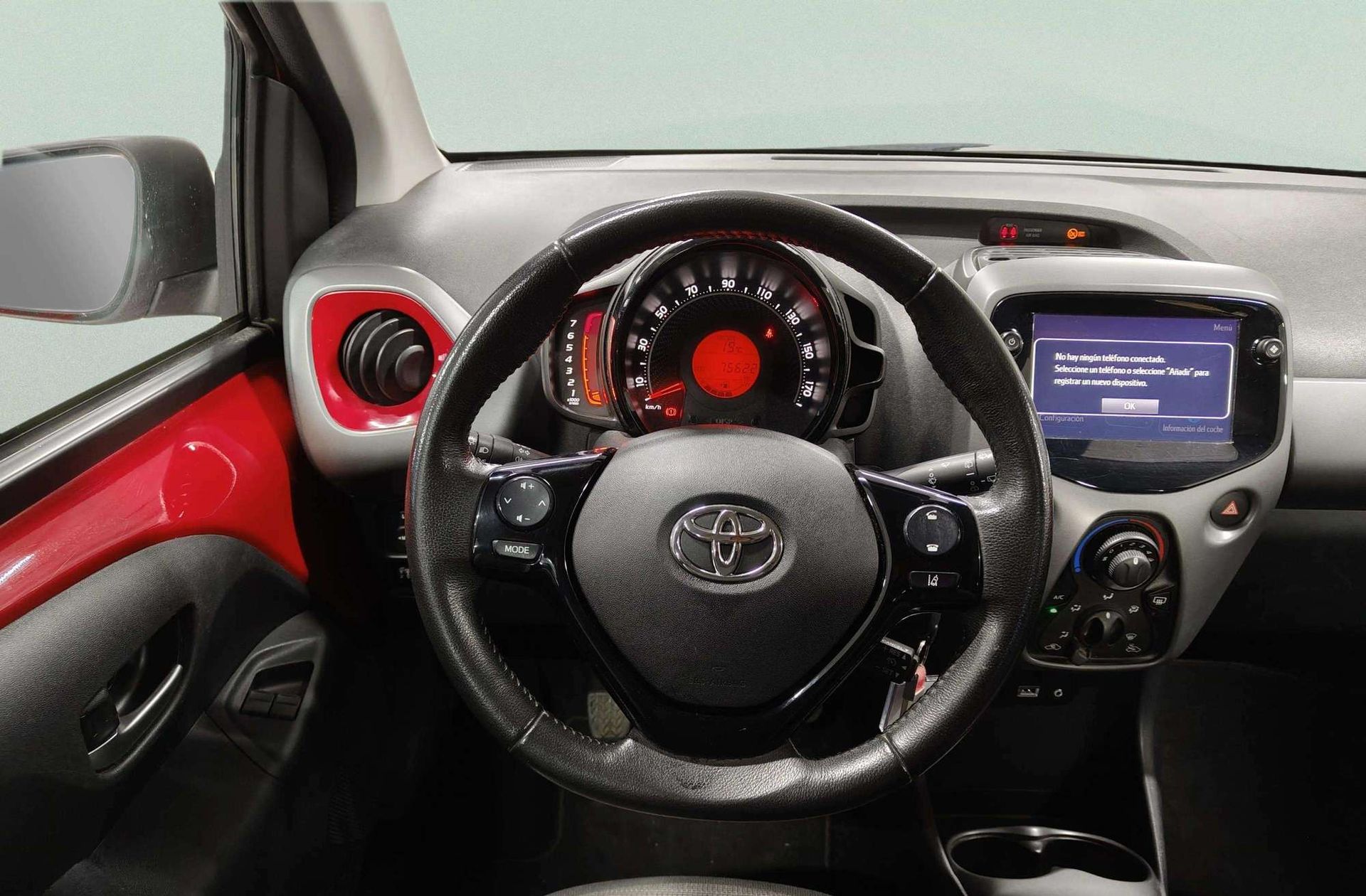 Toyota Aygo 1.0 70 x-play - foto 22