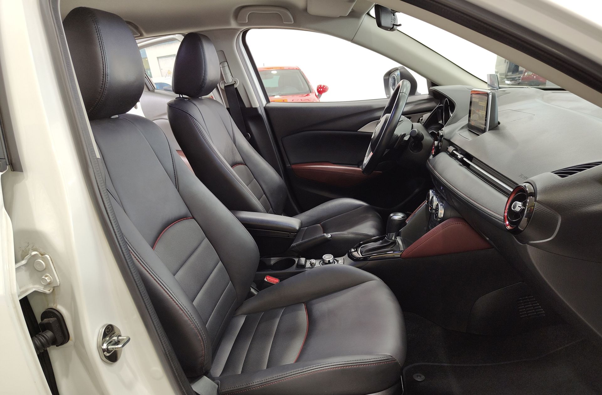 Mazda CX-3 2.0 Skyactiv GE Luxury 2WD - foto 18