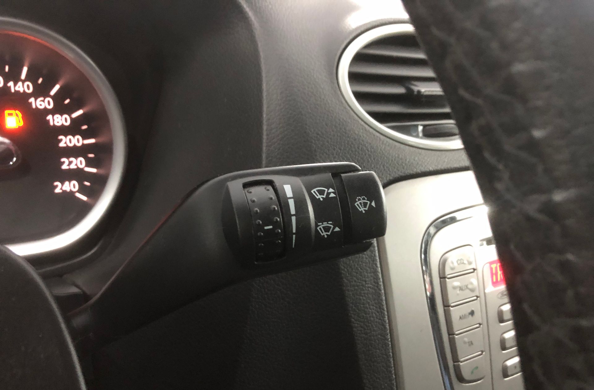 Ford Focus 1.6 TDCi Titanium - foto 21