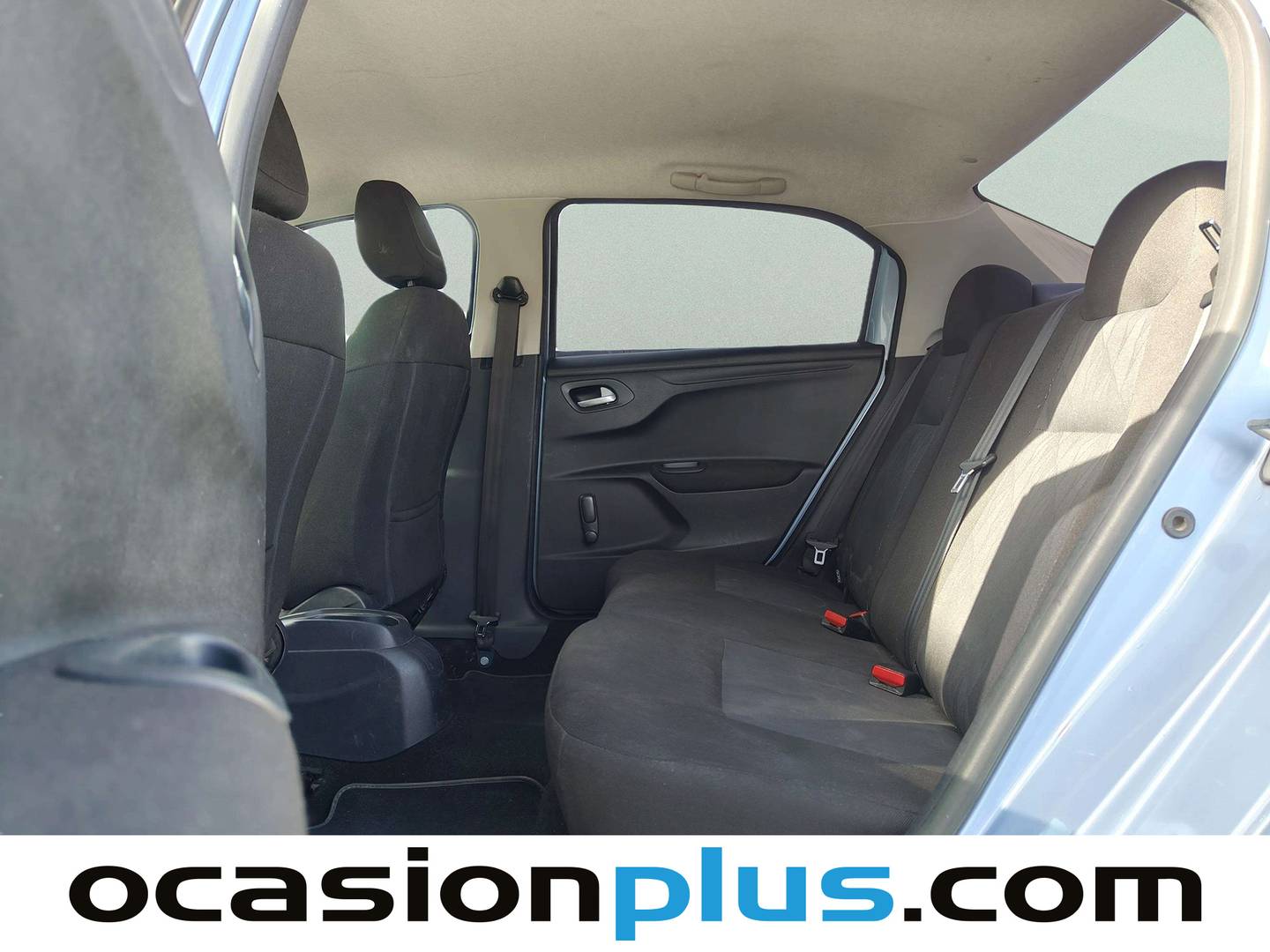 Foto asientos traseros Citroën C-Elysée Citroen C-Elysee HDi 90 Seduction (92 CV)