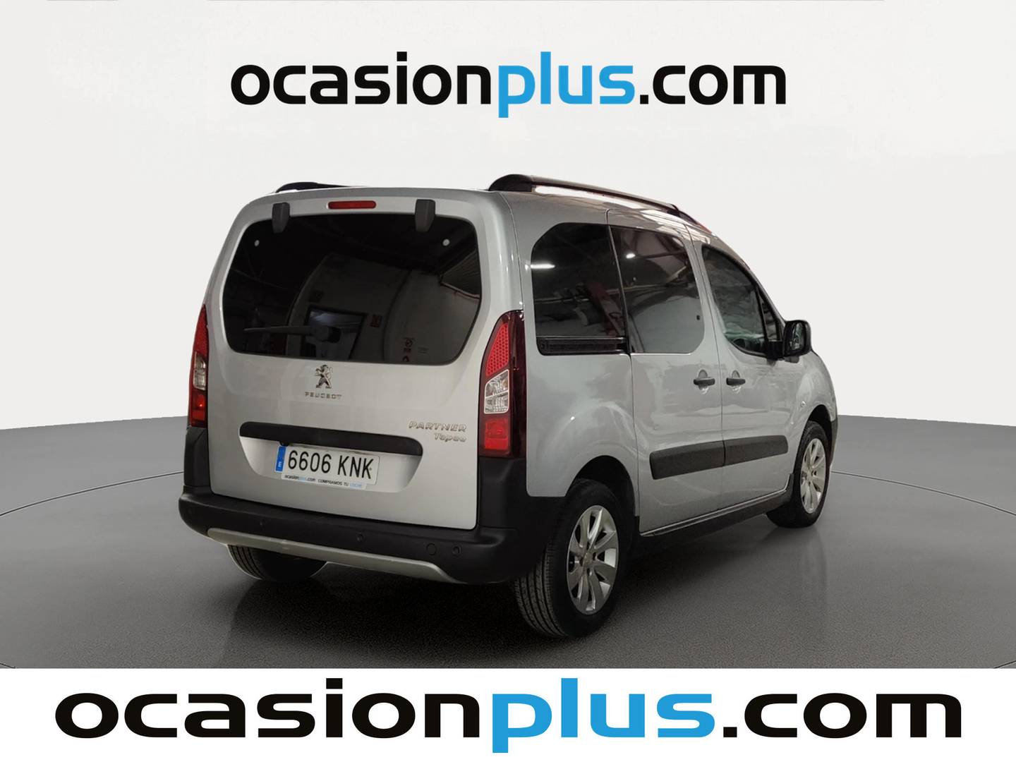 Foto trasera Peugeot Partner Peugeot Partner Tepee BlueHDi 120 Outdoor (120 CV) derecha