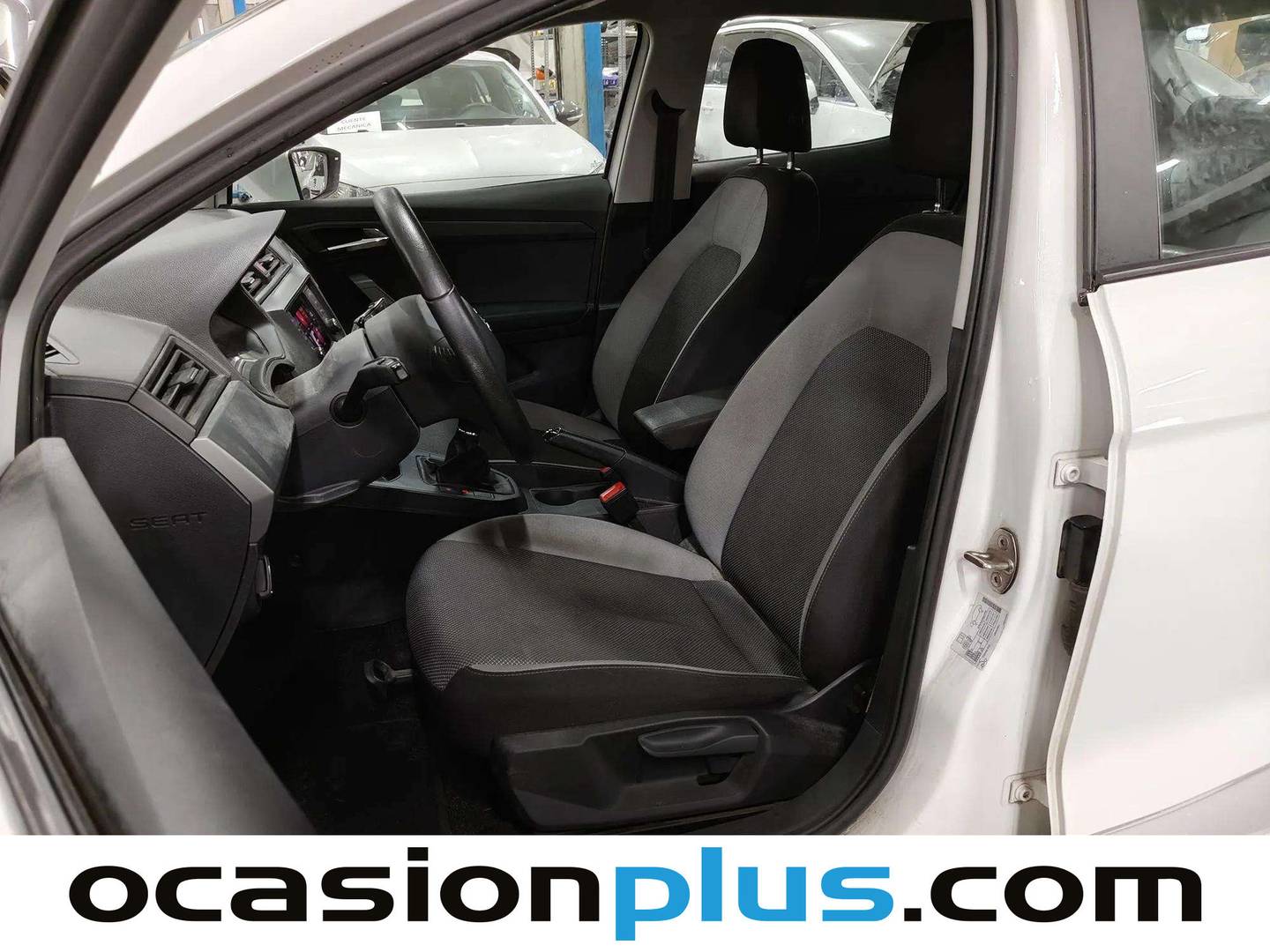 Foto asientos delanteros Seat Ibiza Seat Ibiza 1.0 TSI Style Plus (95 CV)