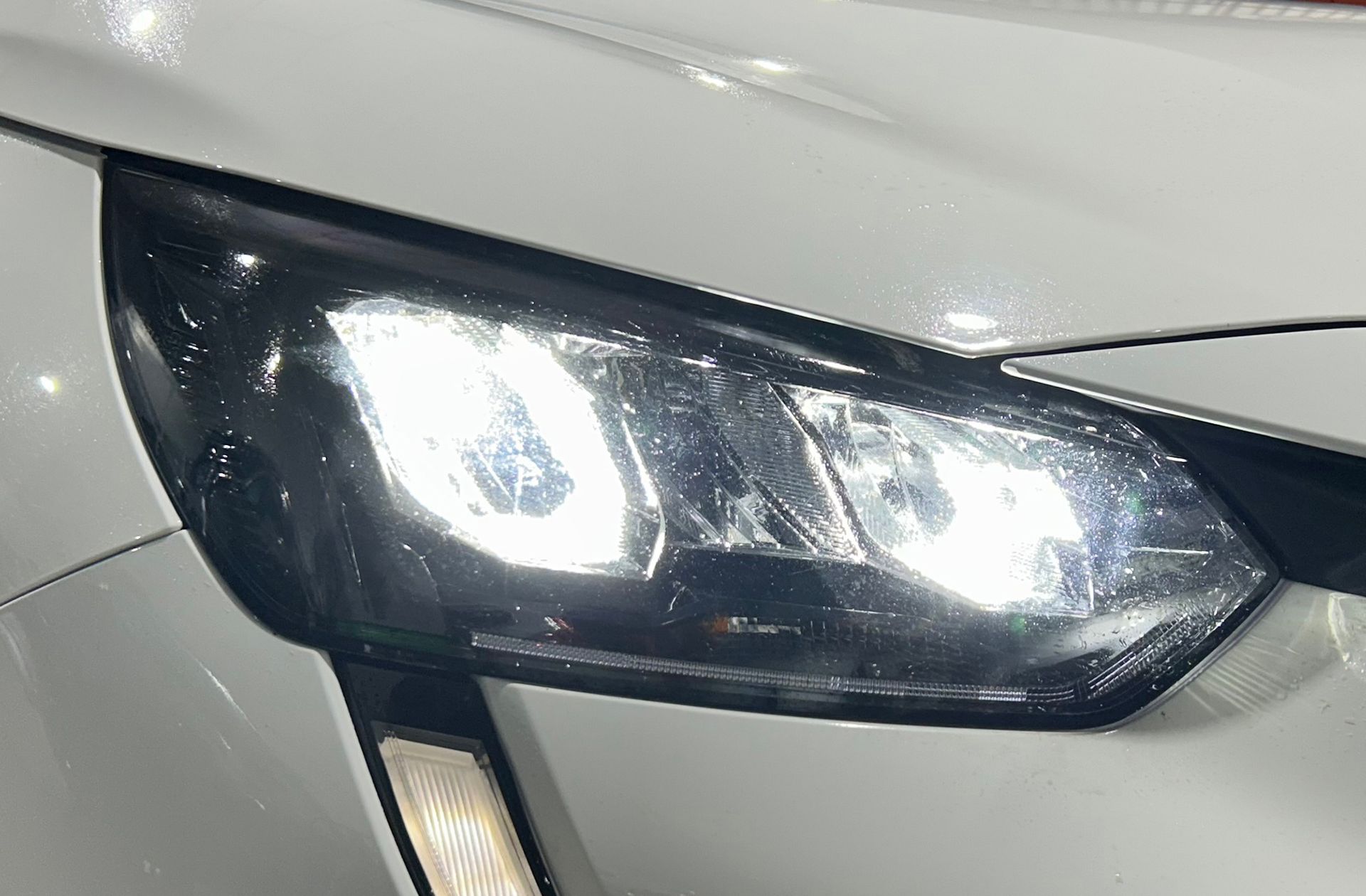 Peugeot 208 PureTech 100 Allure - foto 12