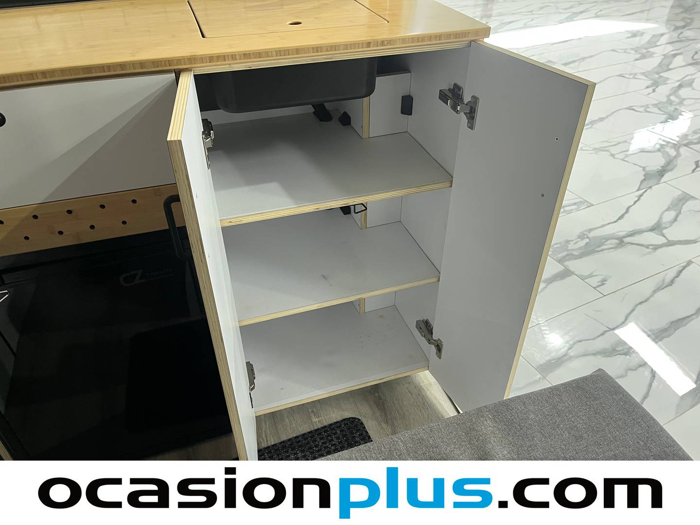 Peugeot Boxer Peugeot Boxer Furgon BlueHDi 140 S&S 335 L2H2  (140 CV) 3 Plazas de ocasión