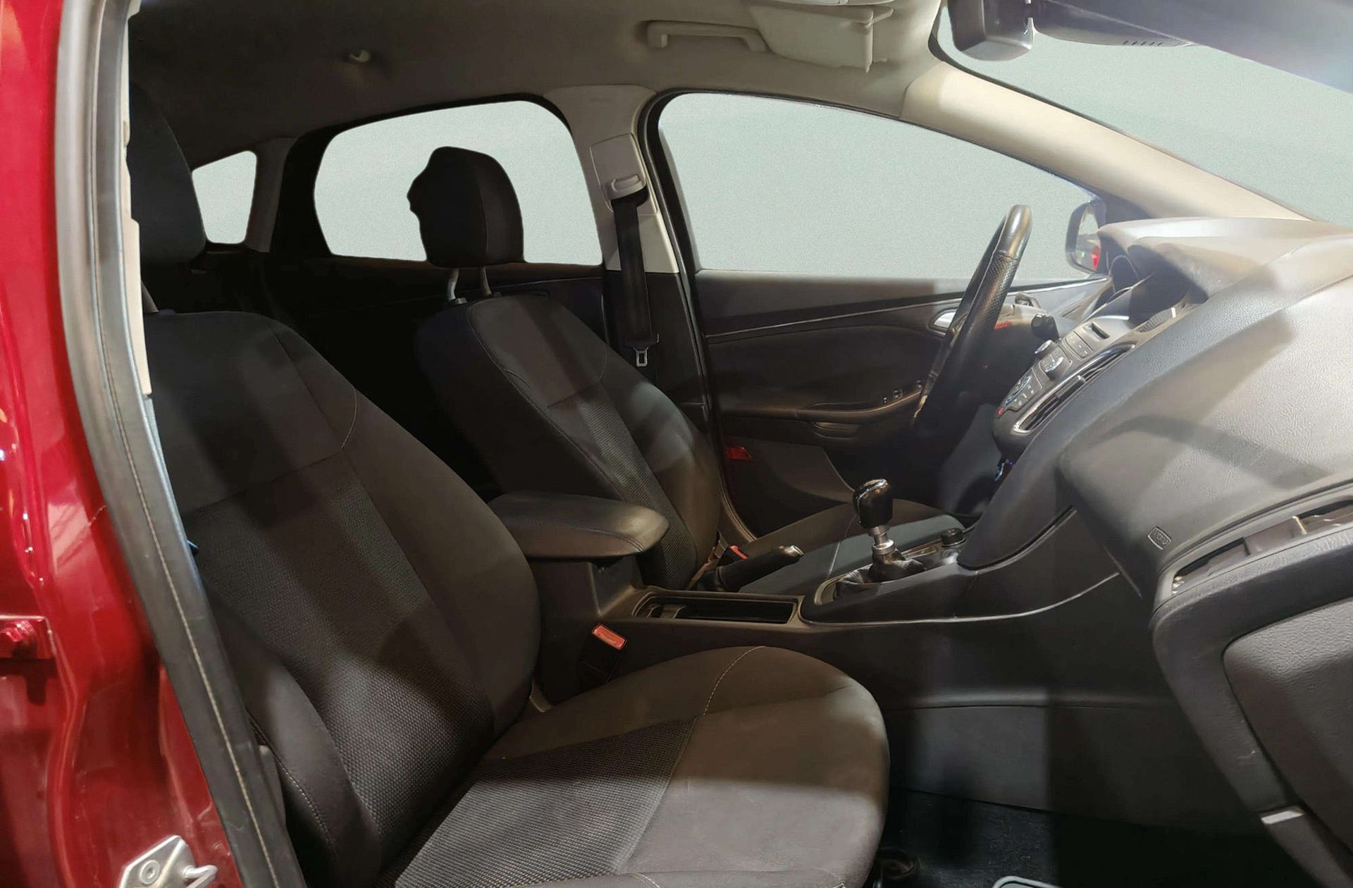 Ford Focus 1.6 TDCi Trend+ - foto 15
