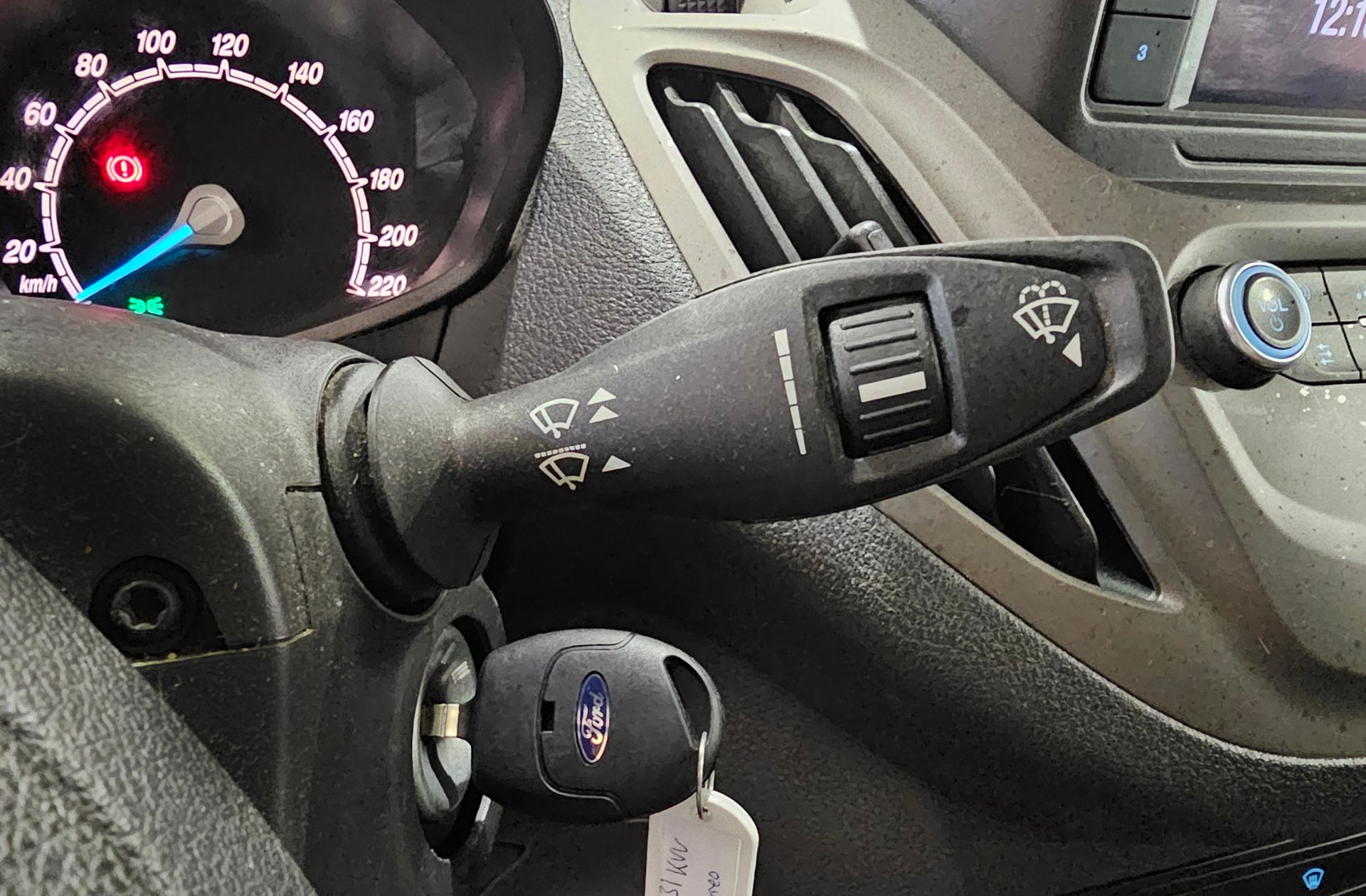 Ford Tourneo Courier 1.0 EcoBoost Trend - foto 23