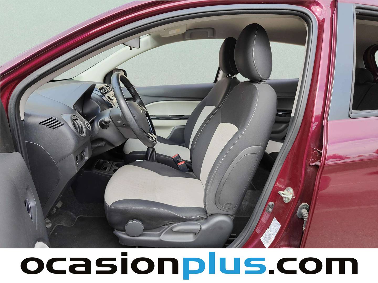 Foto asientos delanteros Mitsubishi Space Star Mitsubishi Space Star 120 MPI Kaiteki (80 CV)