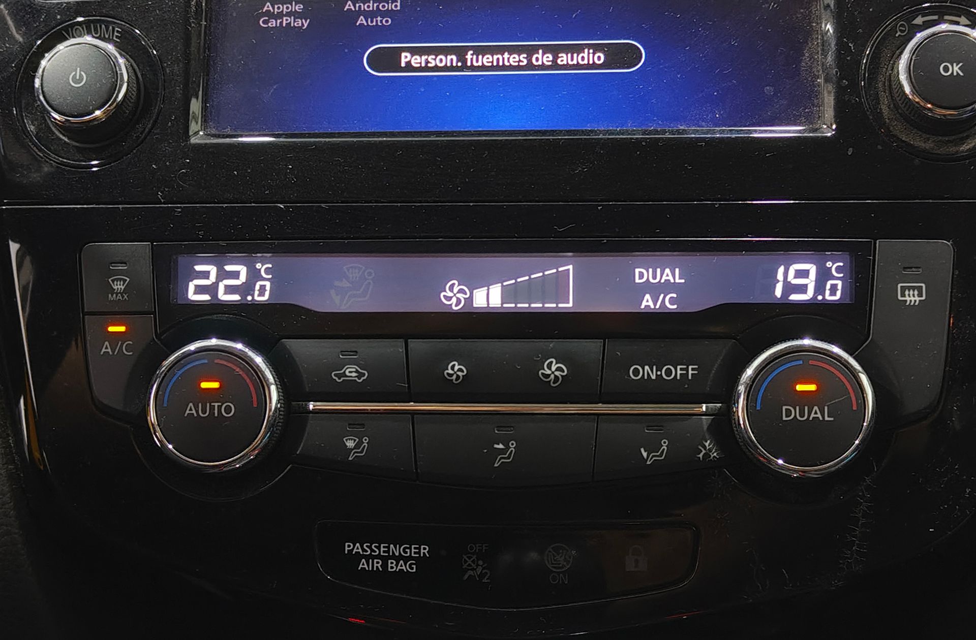 Nissan Qashqai DIG-T 140 N-Connecta - foto 31