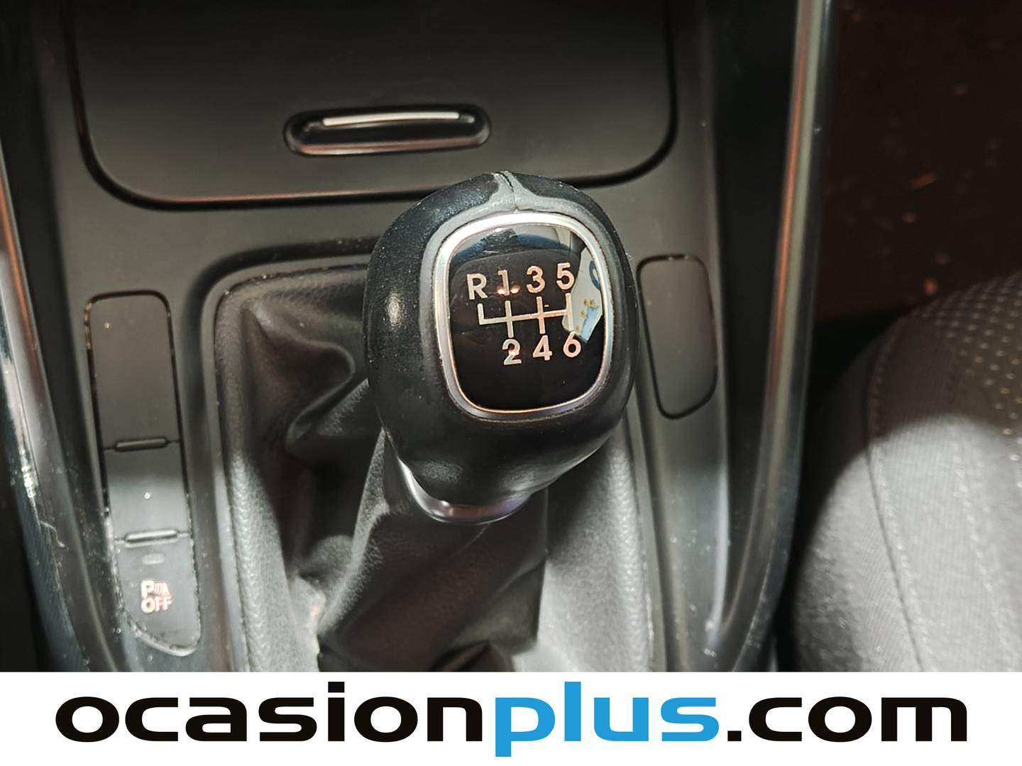 KIA Carens Kia Carens 1.7 CRDi VGT UEFA Euro2016 Eco-Dynamics (141 CV) de segunda mano