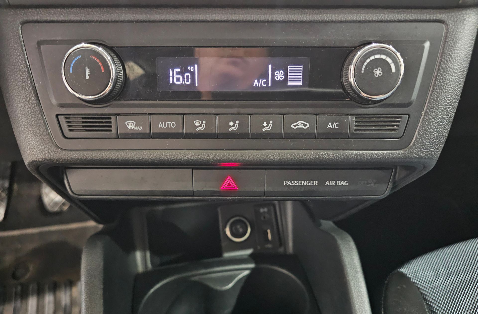 SEAT Ibiza 1.4 TDI Style Connect - foto 24