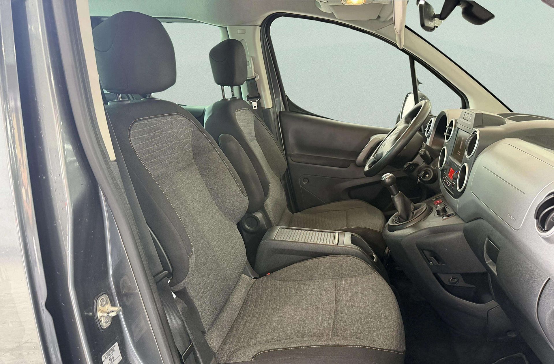 Citroën Berlingo Combi BlueHDi 100 Multispace 20 Aniversario - foto 16