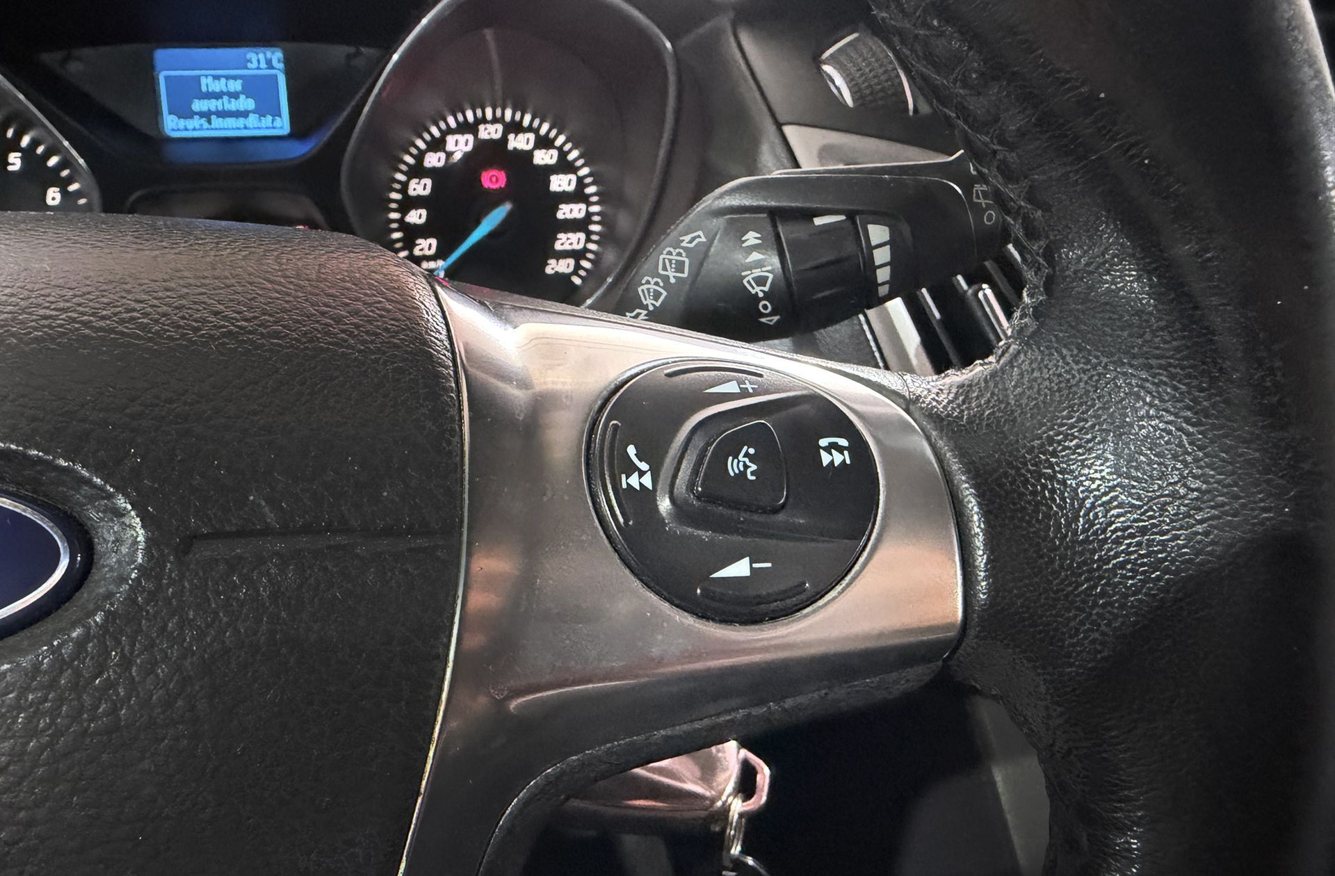Ford Focus 1.0 EcoBoost Edition - foto 24