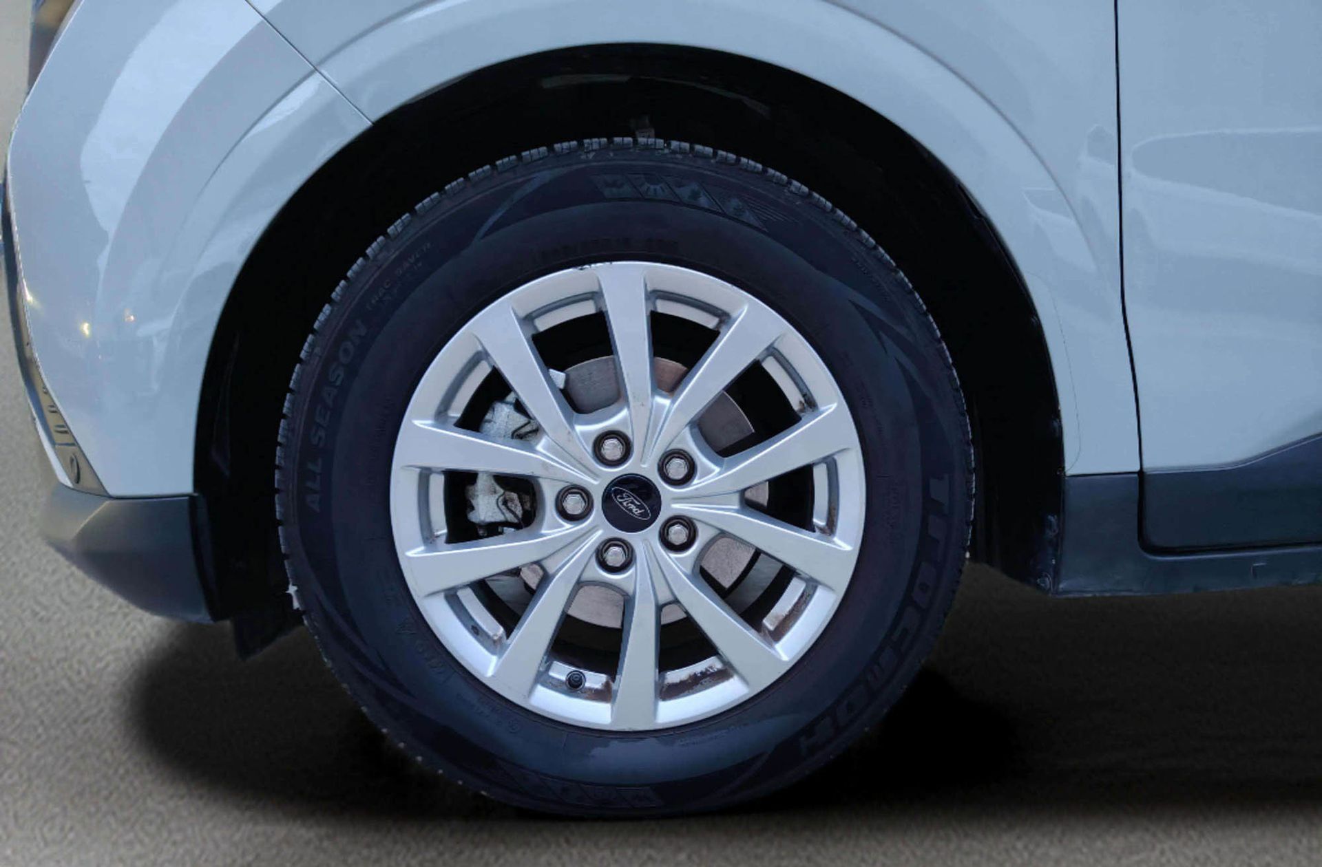 Ford Tourneo Courier 1.0 EcoBoost Titanium - foto 33