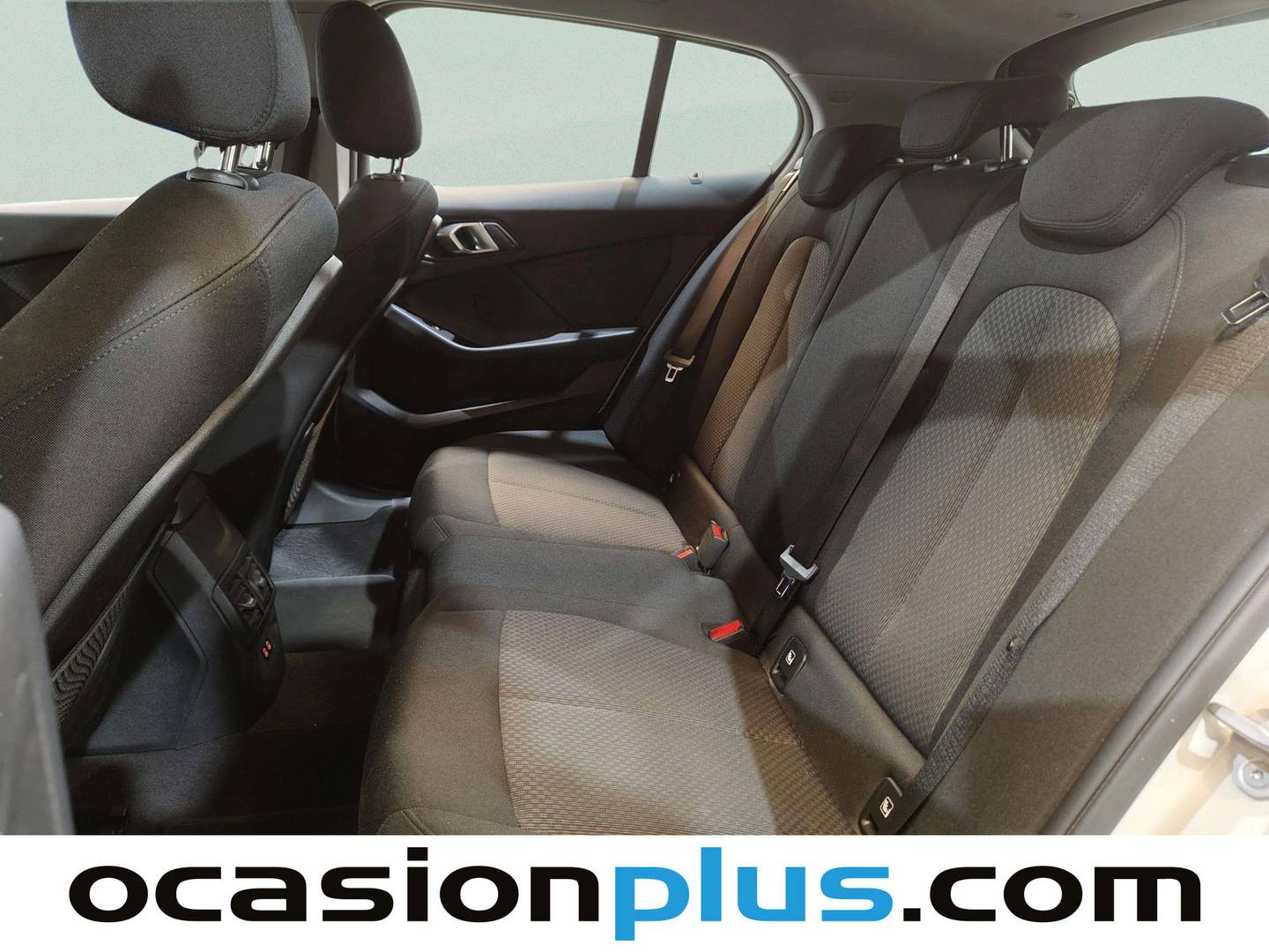 Foto asientos traseros BMW Serie 1 BMW Serie 1 118i (136 CV)