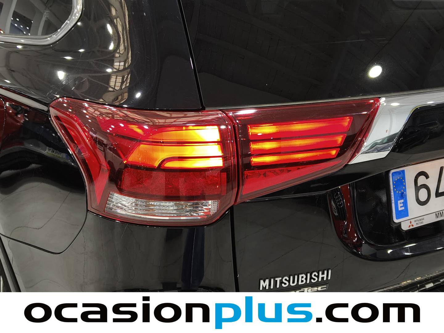 Foto Mitsubishi Outlander Mitsubishi Outlander 200 MPI Motion 2WD CVT (150 CV)