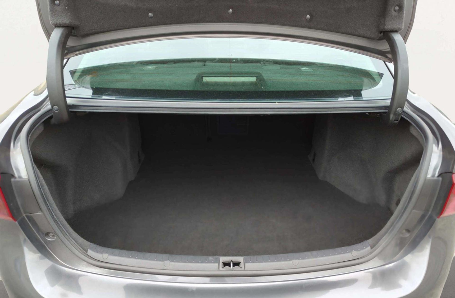 Toyota Avensis 1.8 140 Advance - foto 16
