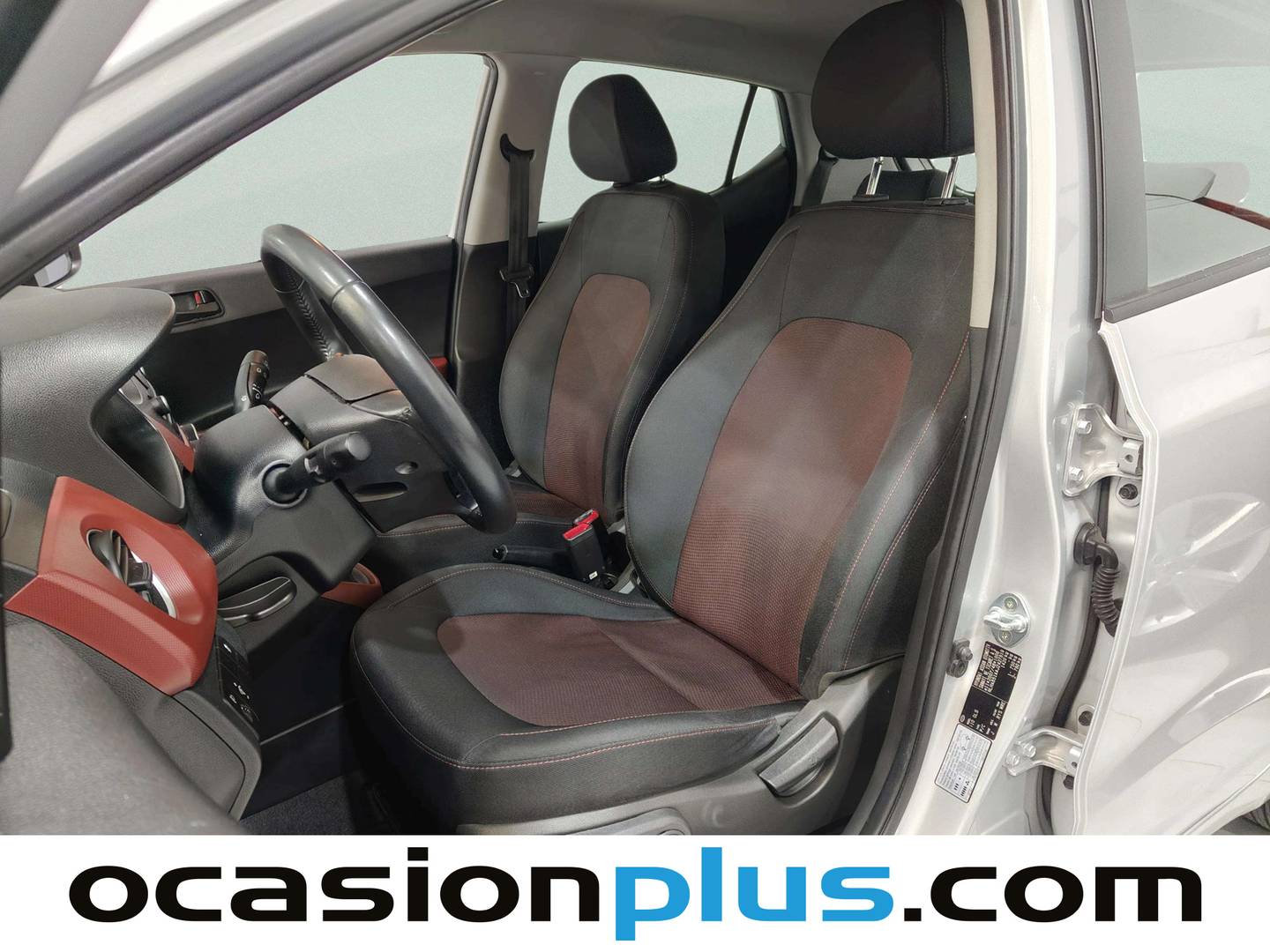 Foto asientos delanteros Hyundai i10 Hyundai i10 1.0 Tecno (66 CV)