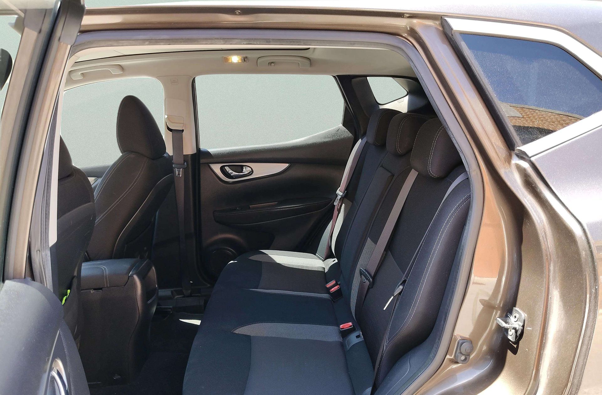 Nissan Qashqai DIG-T 115 N-Connecta - foto 12