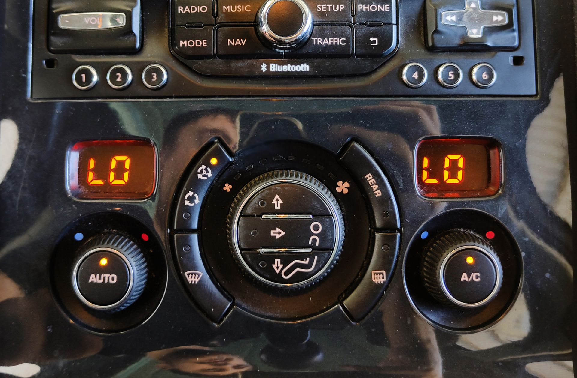 Peugeot 5008 2.0 BlueHDi Allure FAP 7 plazas - foto 29
