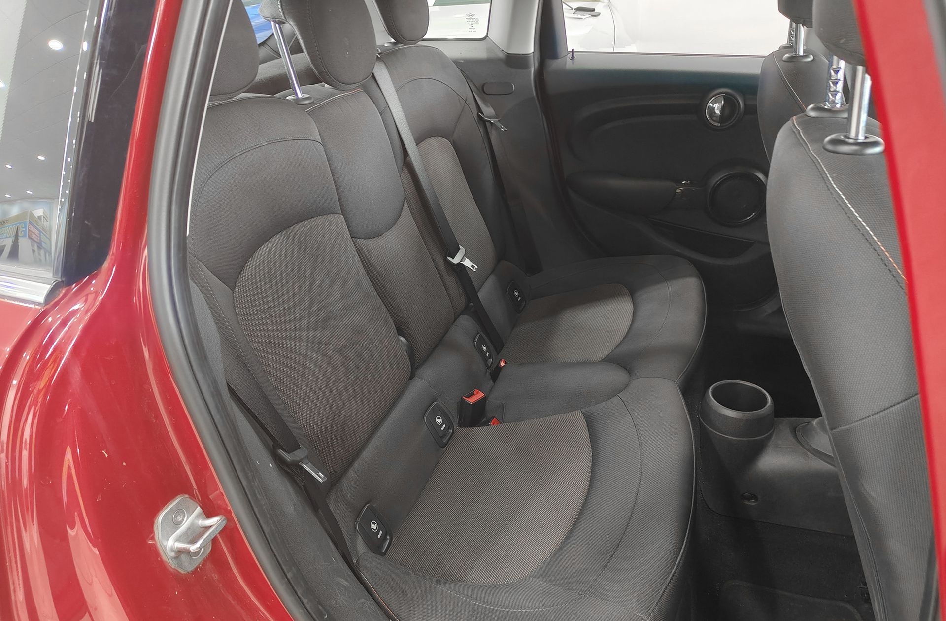 MINI Cooper One D - foto 15