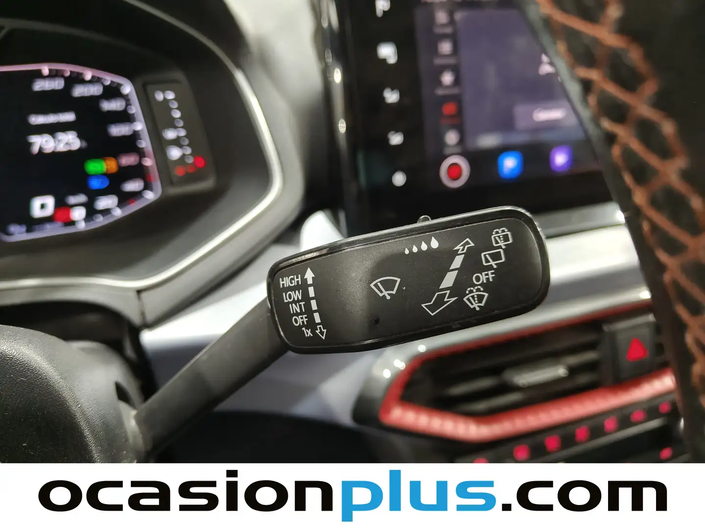 Foto Seat Arona SEAT Arona 1.5 TSI FR Plus DSG (150 CV)