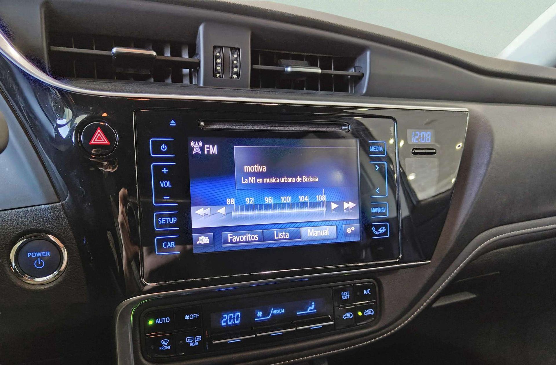 Toyota Auris 140H Touring Sports Active - foto 31