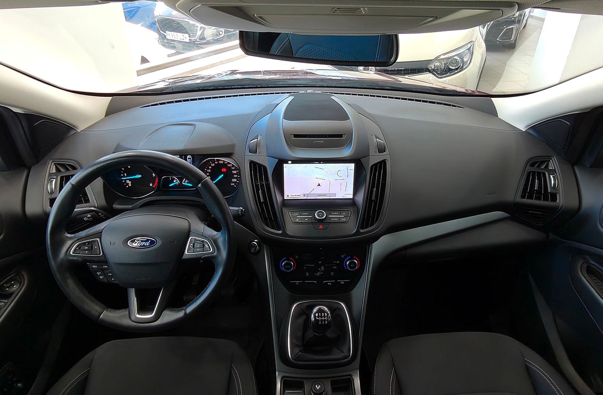 Ford Kuga 2.0 TDCi Trend+ 4x2 - foto 6