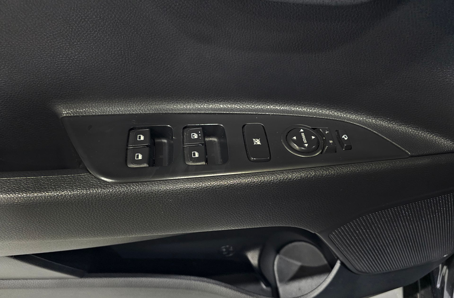 Kia Stonic 1.0 T-GDi Drive - foto 32