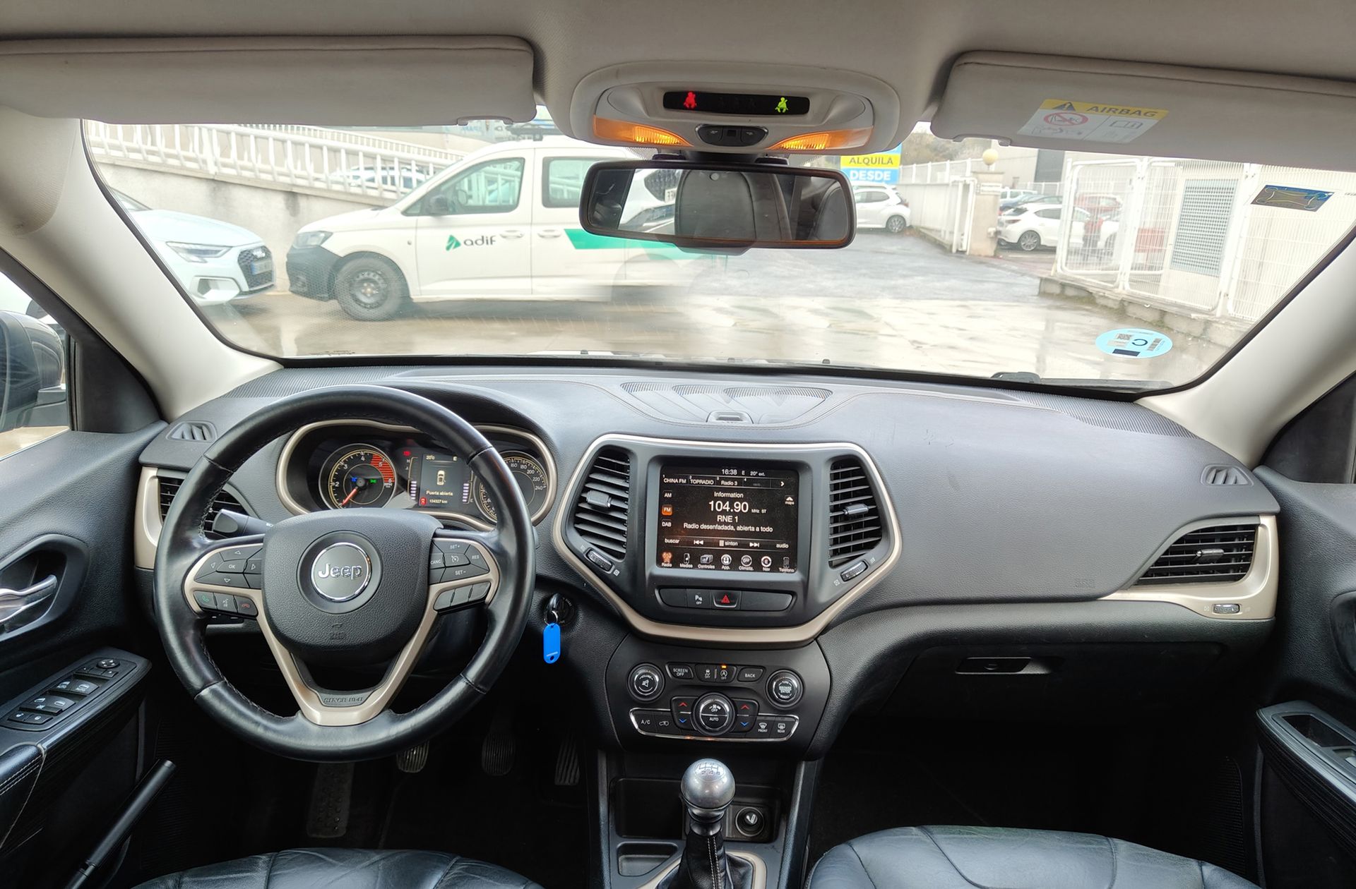 Jeep Cherokee 2.0 CRD Longitude 4x2 - foto 6
