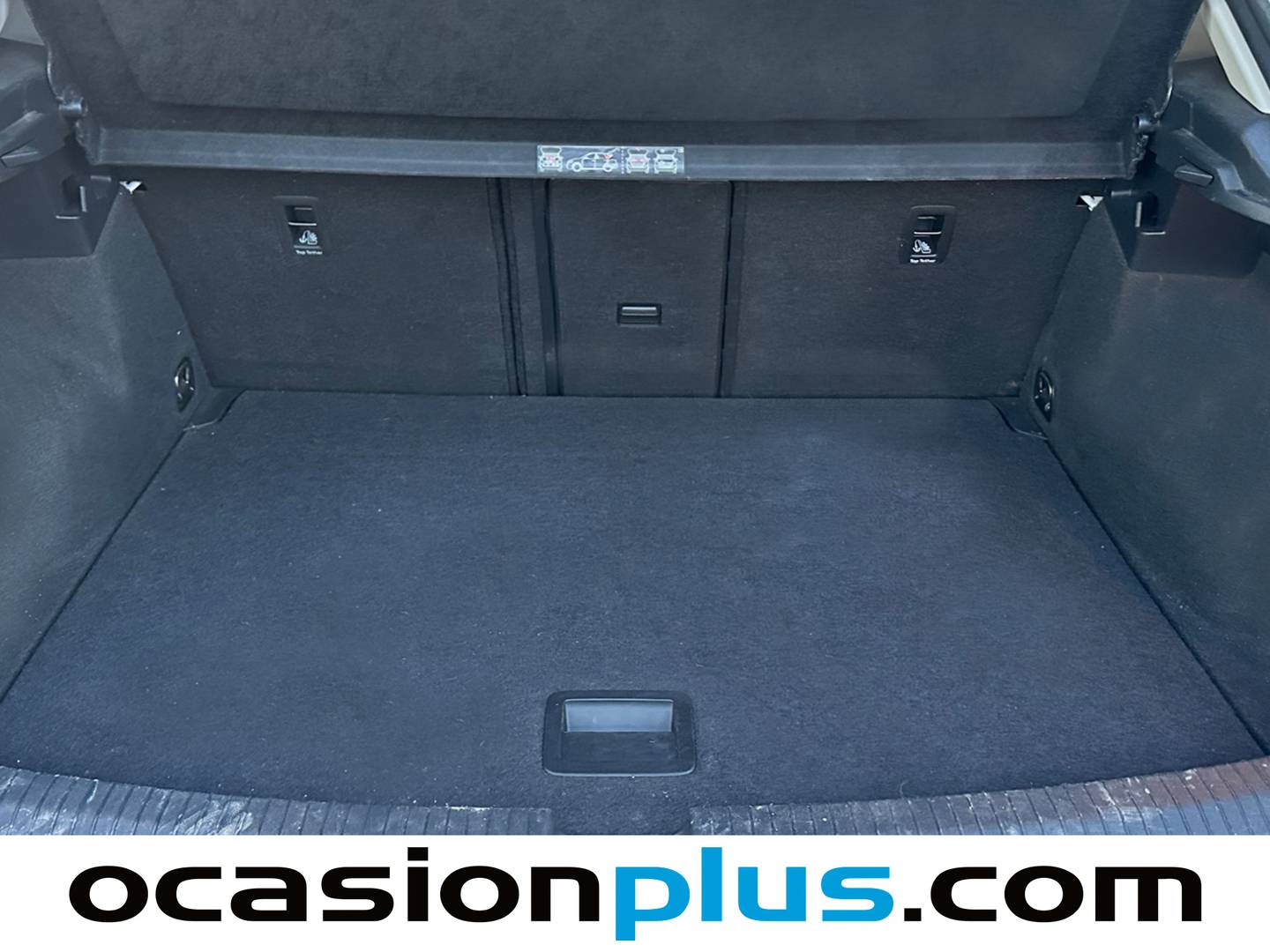 Foto Volkswagen T-Roc Volkswagen T-Roc Advance 1.0 TSI (115 CV)