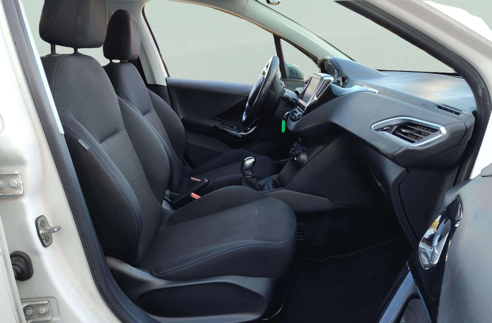 Peugeot 208 PureTech 82 Style - foto 15