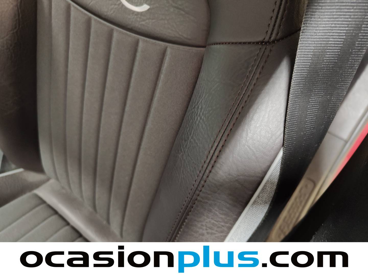 Extras y acabados del Fiat 500X Fiat 500X 1.4 MultiAir Lounge 4x2 (140 CV)
