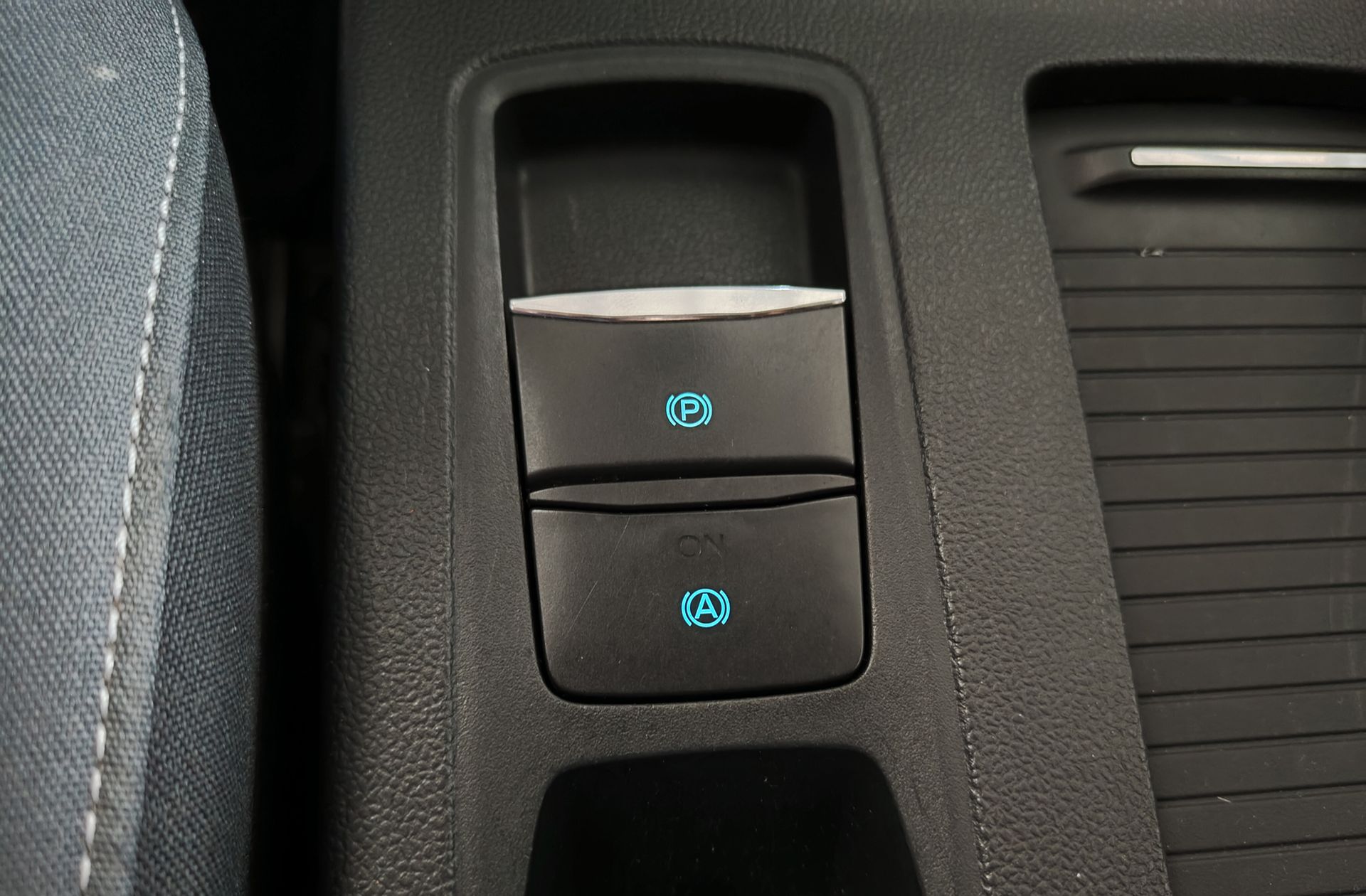 Ford Focus 1.5 EcoBlue Trend Edition - foto 26
