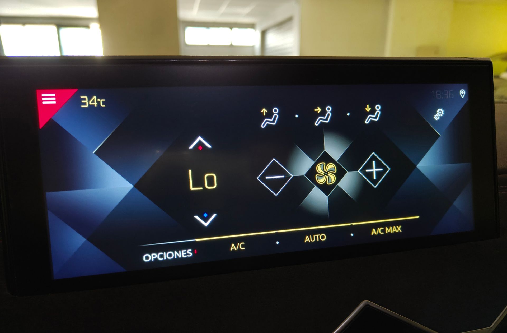 DS 3 Crossback Performance Line BlueHDi - foto 31
