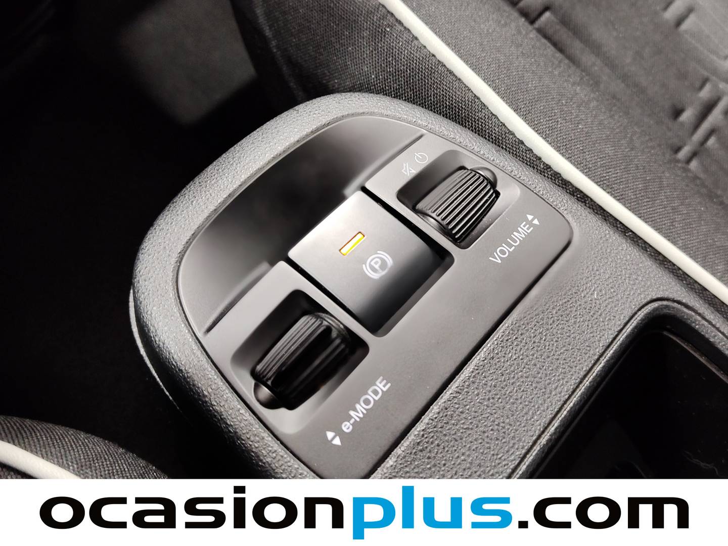 Equipamiento del Fiat 500 Fiat 500 Electrico Monotrim 320km (118 CV)